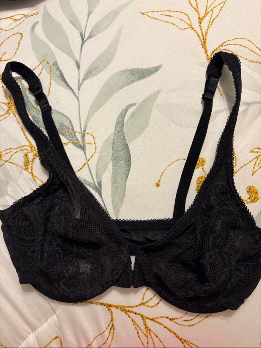 Victoria secret Sheer Lace Underwire Bra - Black size 34d